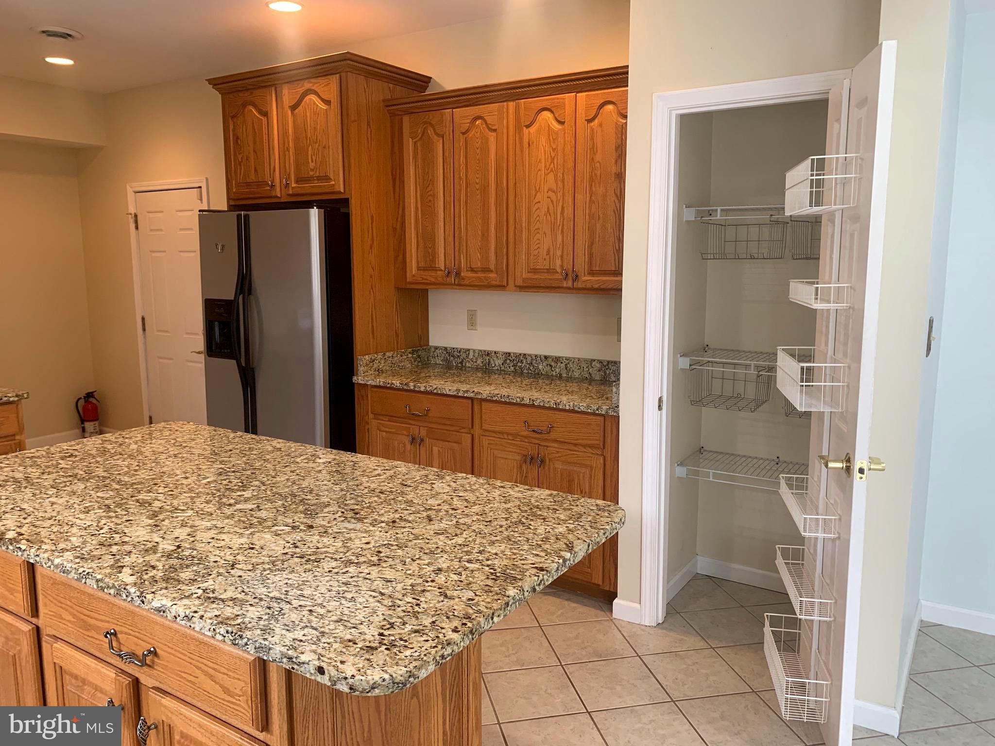 LAKEWOOD - Residential Lease