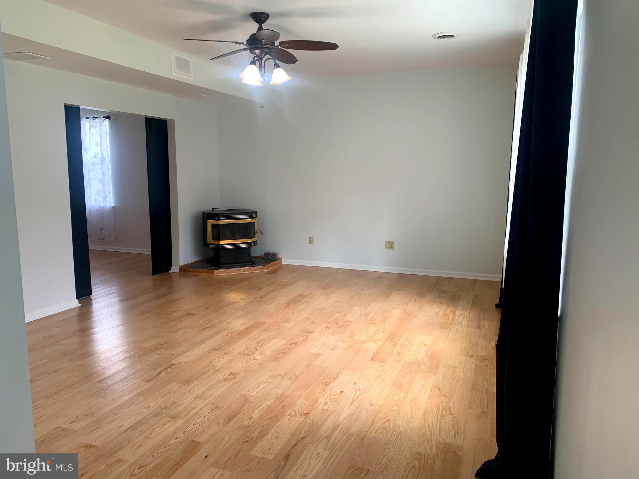 LAKEWOOD - Residential Lease