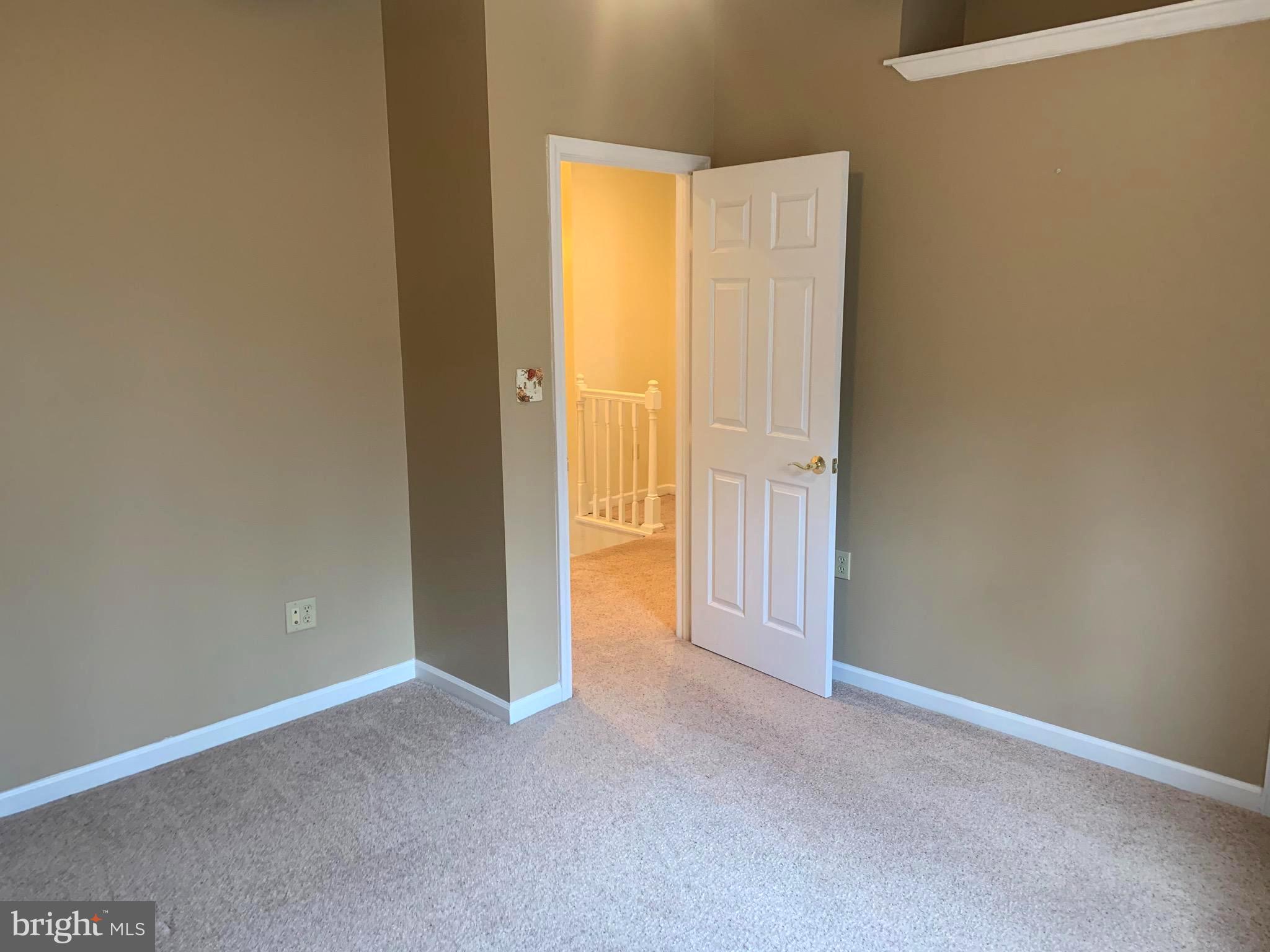 LAKEWOOD - Residential Lease