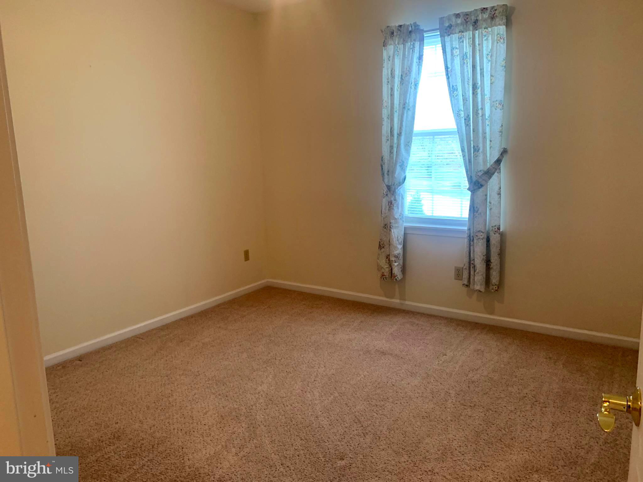 LAKEWOOD - Residential Lease