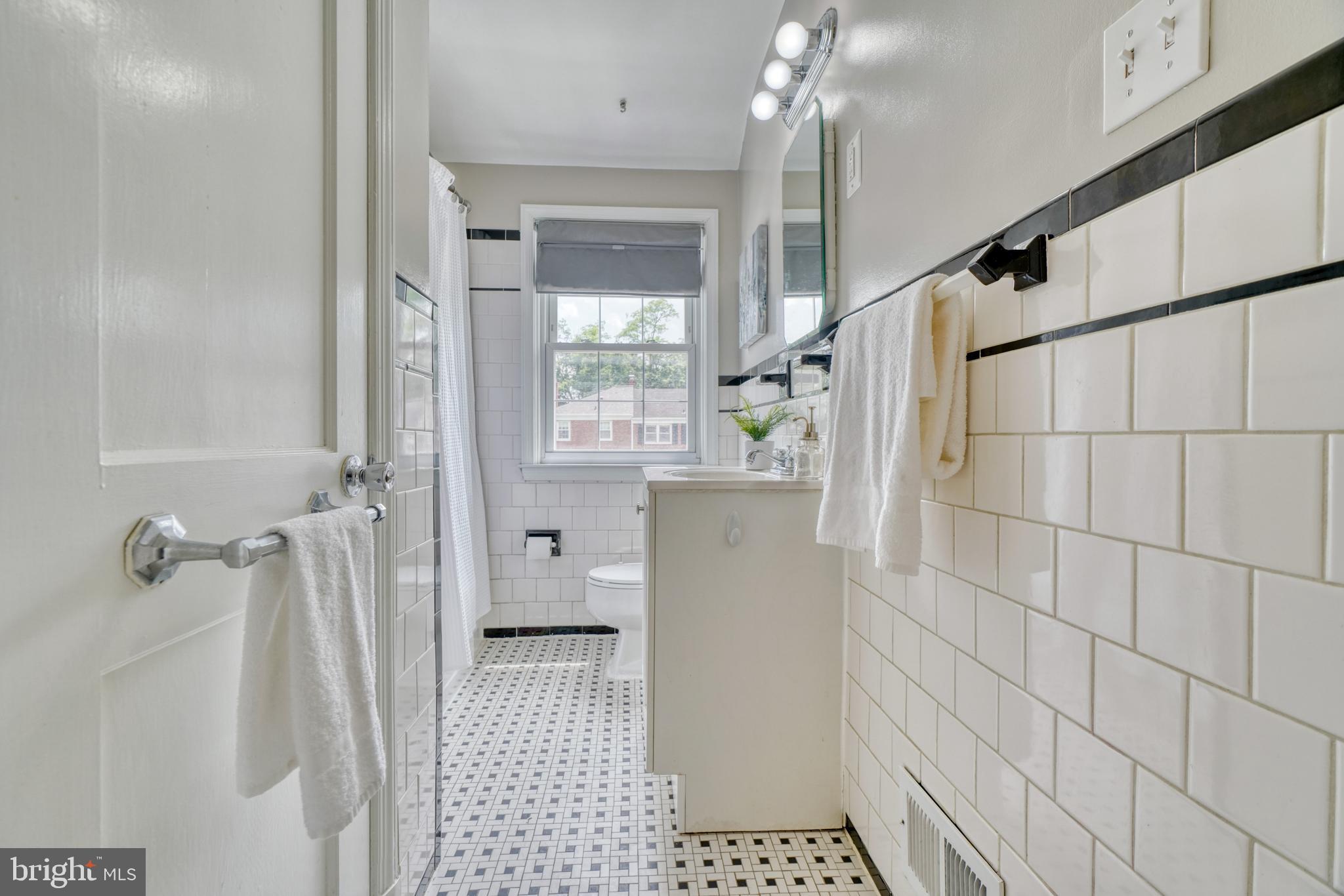 OAKLEIGH MANOR - Residential