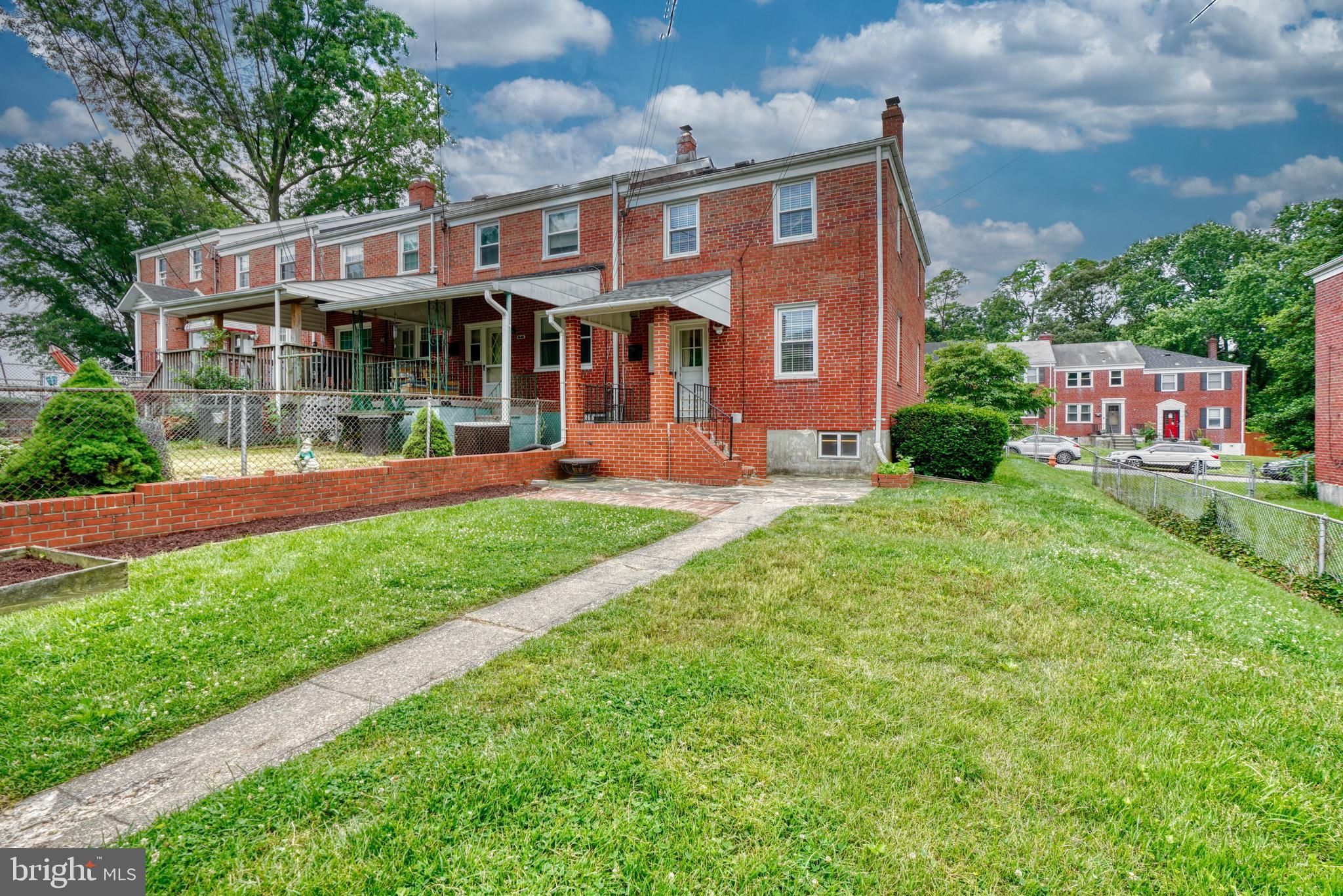 OAKLEIGH MANOR - Residential