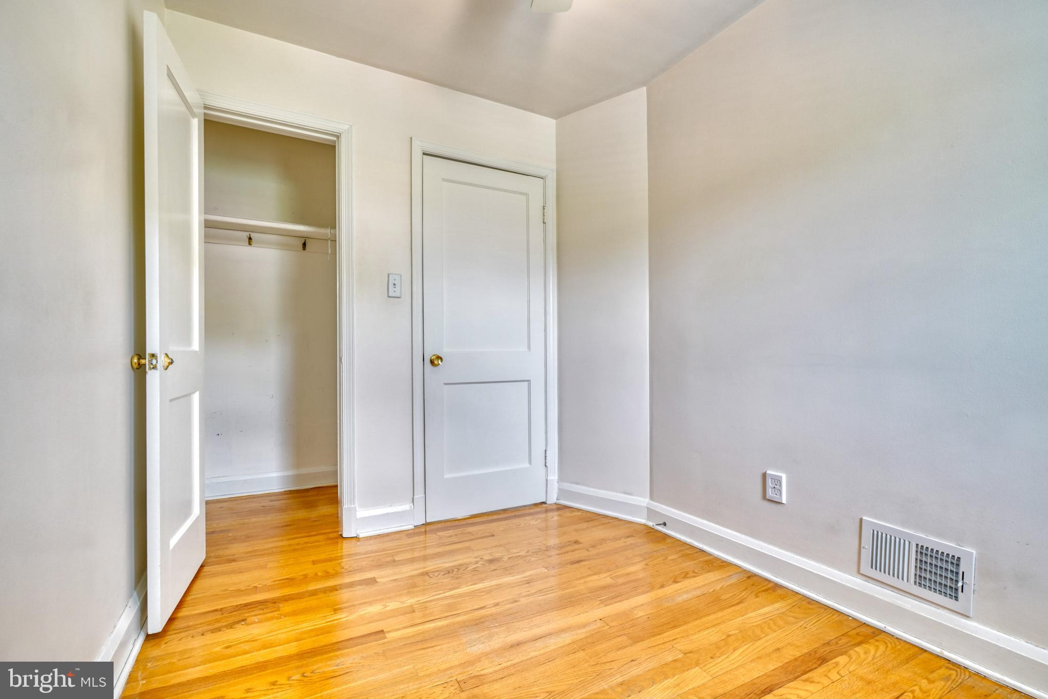 OAKLEIGH MANOR - Residential