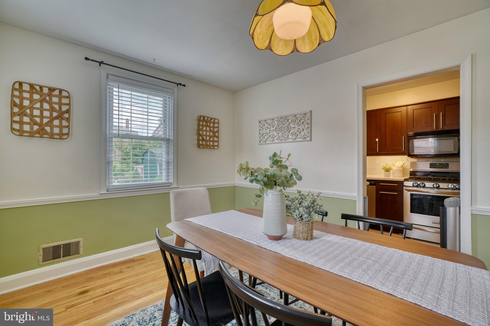 OAKLEIGH MANOR - Residential