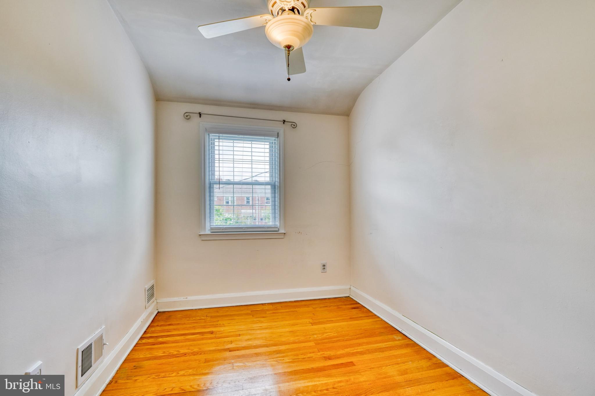 OAKLEIGH MANOR - Residential