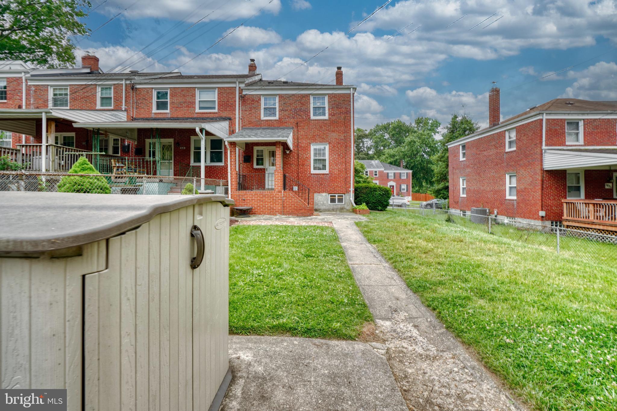 OAKLEIGH MANOR - Residential