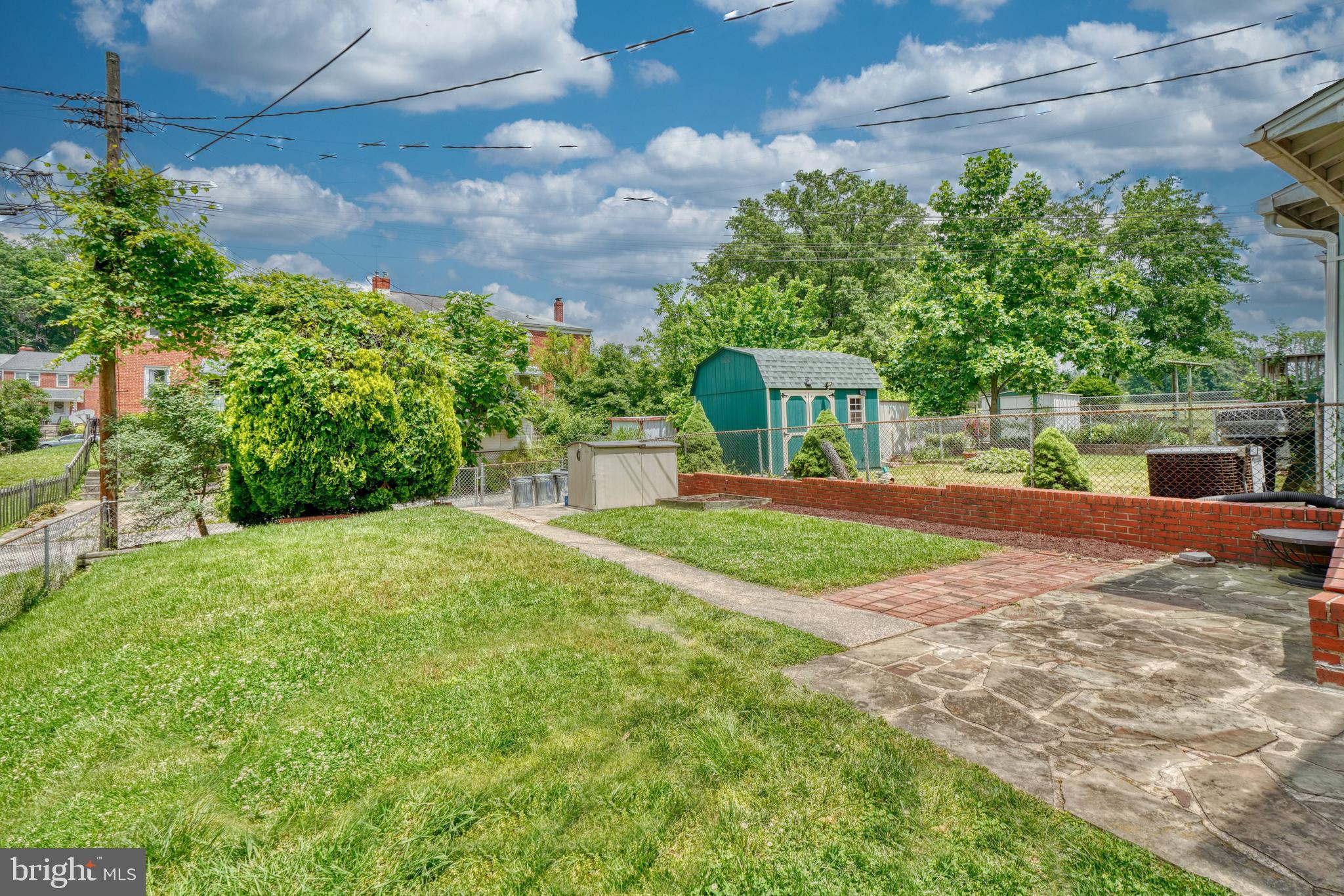 OAKLEIGH MANOR - Residential