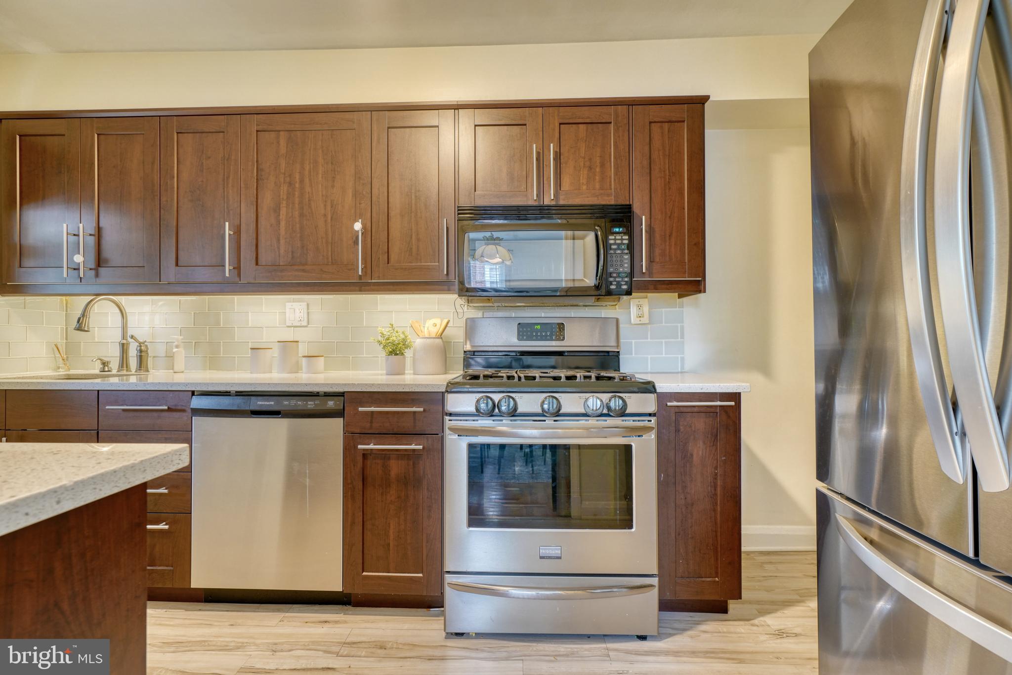 OAKLEIGH MANOR - Residential