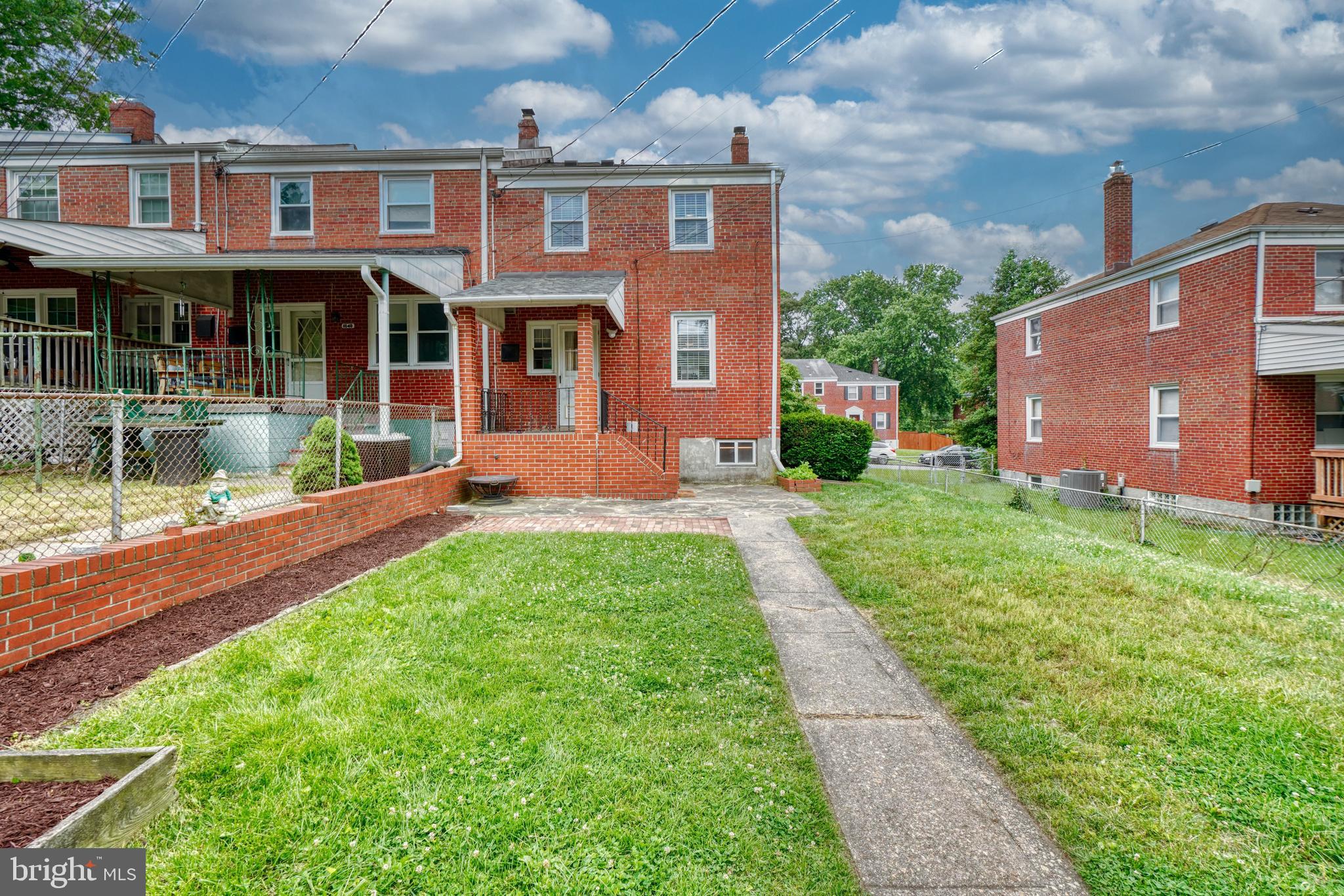 OAKLEIGH MANOR - Residential