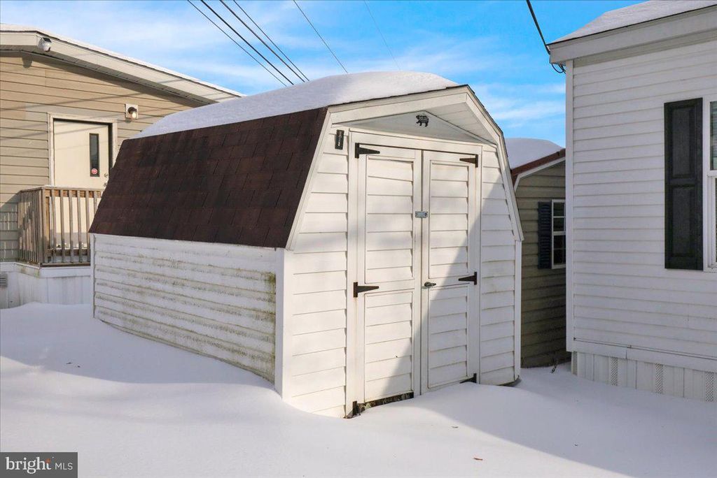 Photo of 113 Meadow Lane, LITITZ, PA 17543 (MLS # PALA2082430)