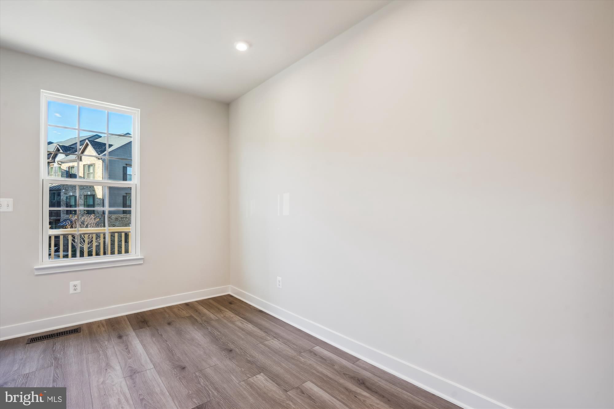 FOSTER'S GLEN - Residential Lease