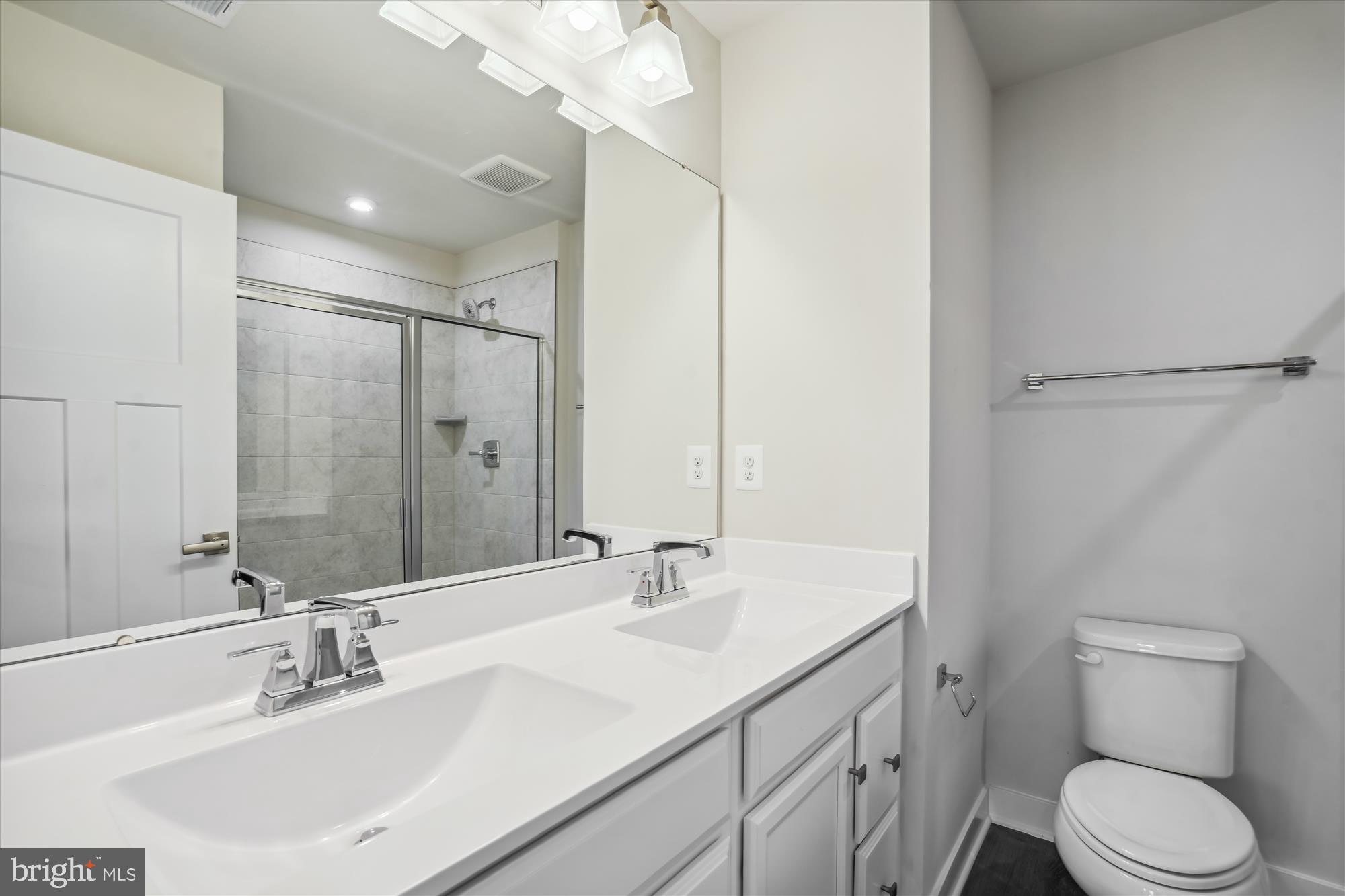 FOSTER'S GLEN - Residential Lease