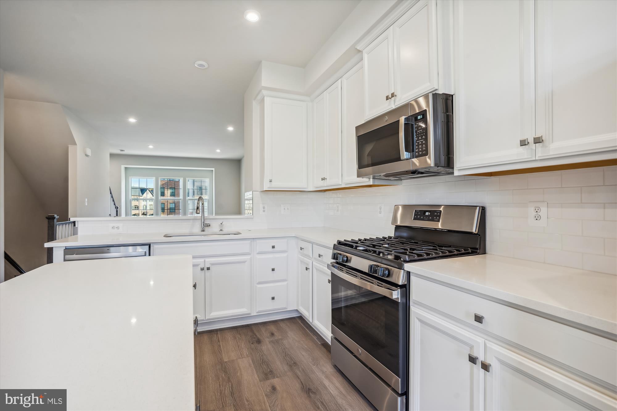 FOSTER'S GLEN - Residential Lease