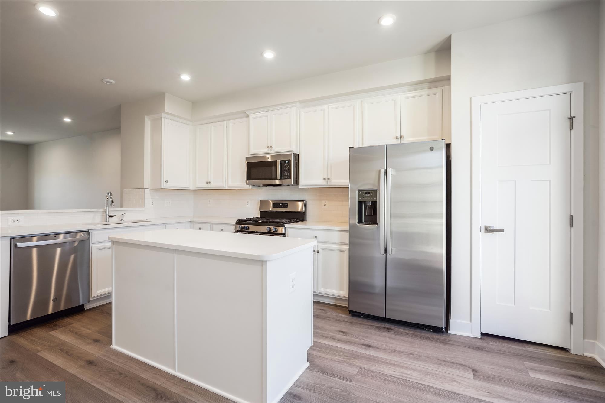 FOSTER'S GLEN - Residential Lease