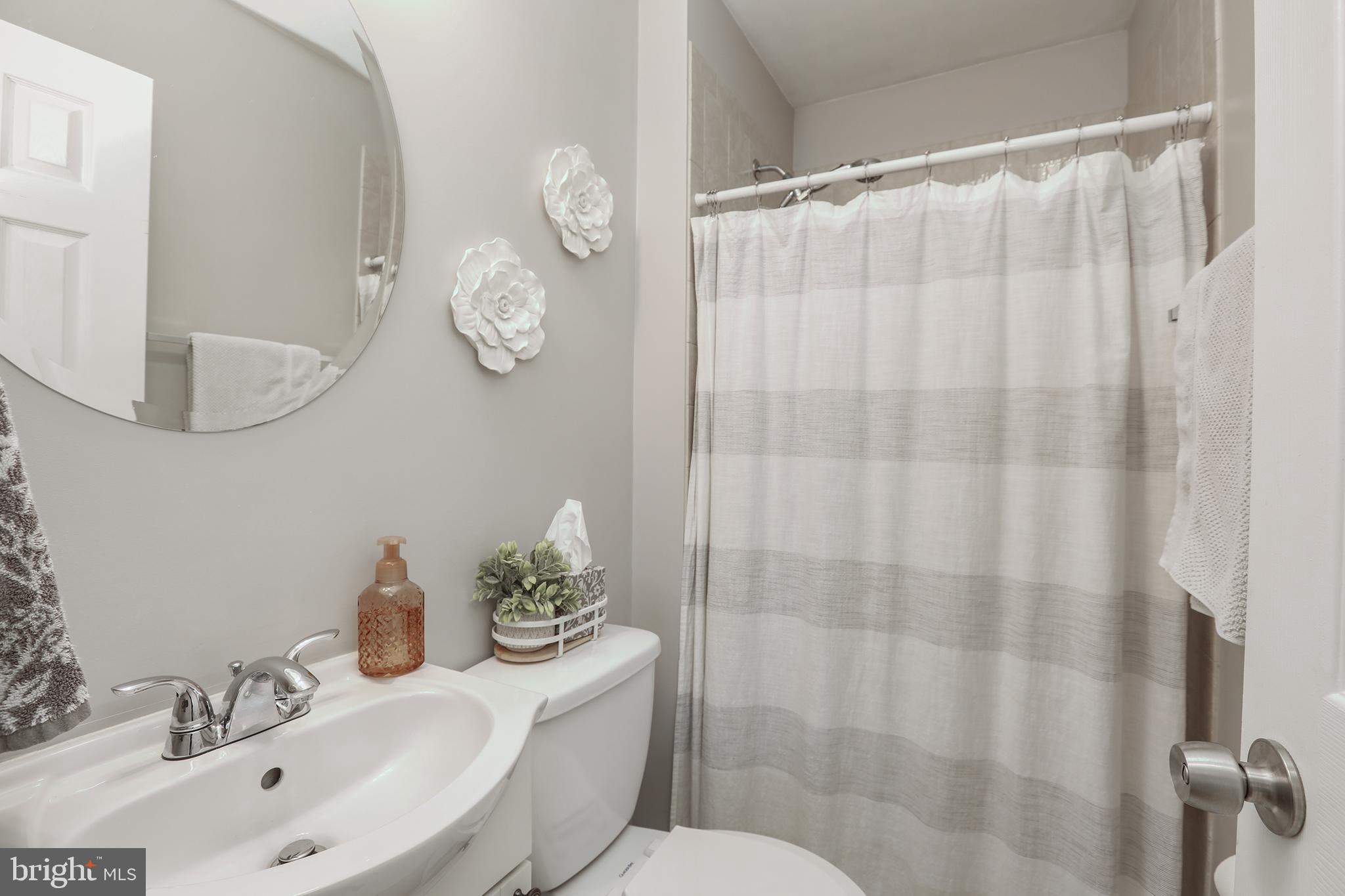 INDIAN CREEK - Residential