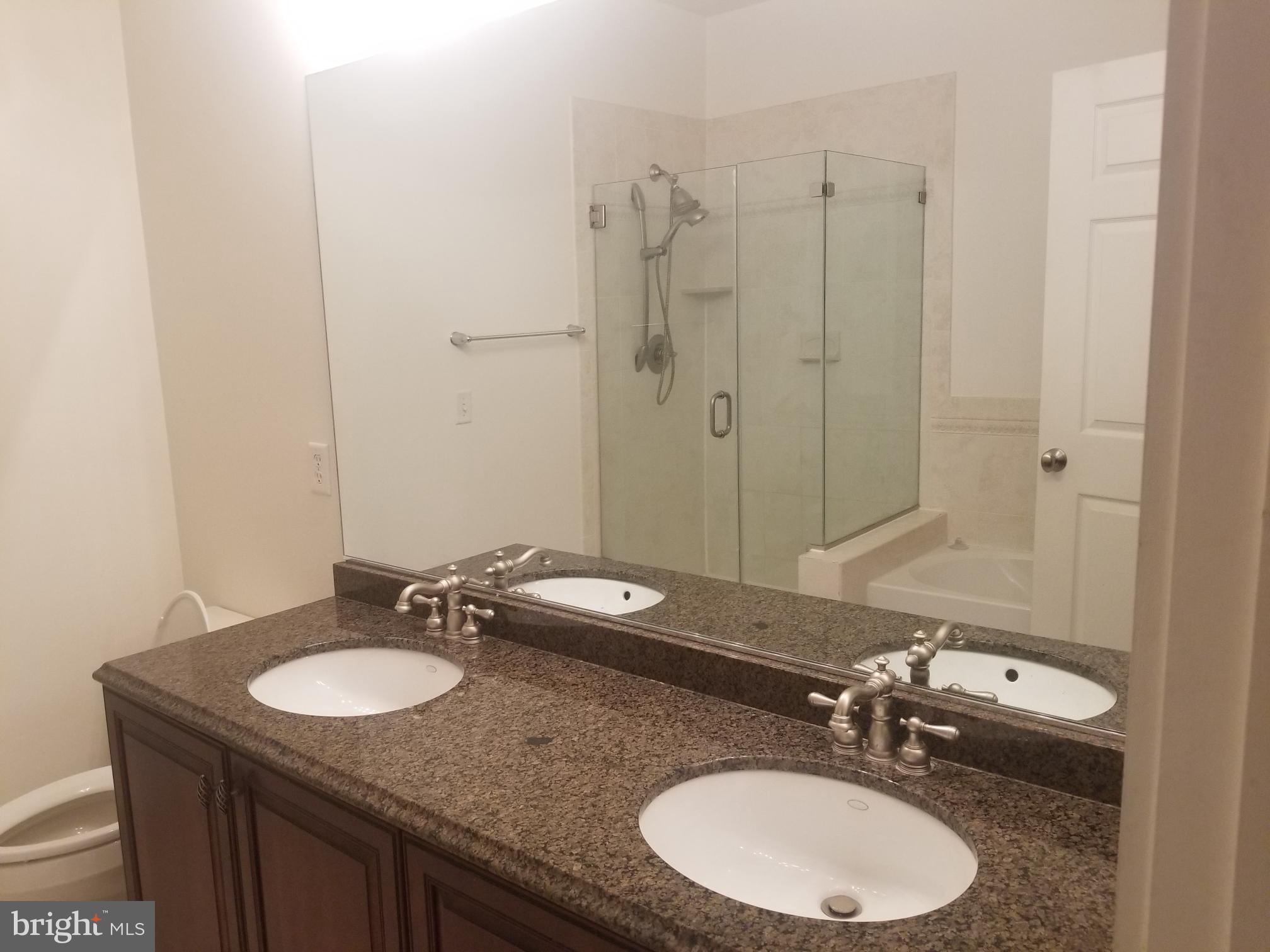 THE GRANDE AT RIVERVIEW - Residential