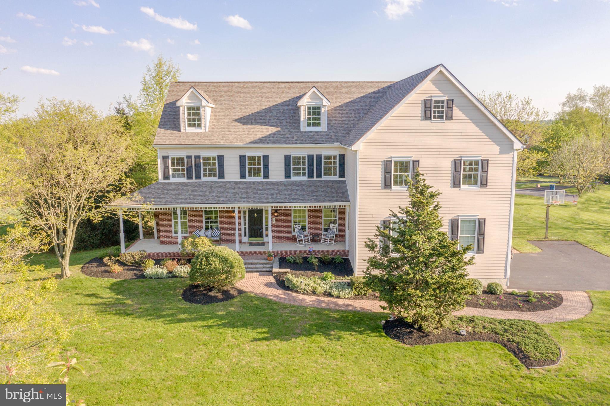 COUNTRY WALK - Residential