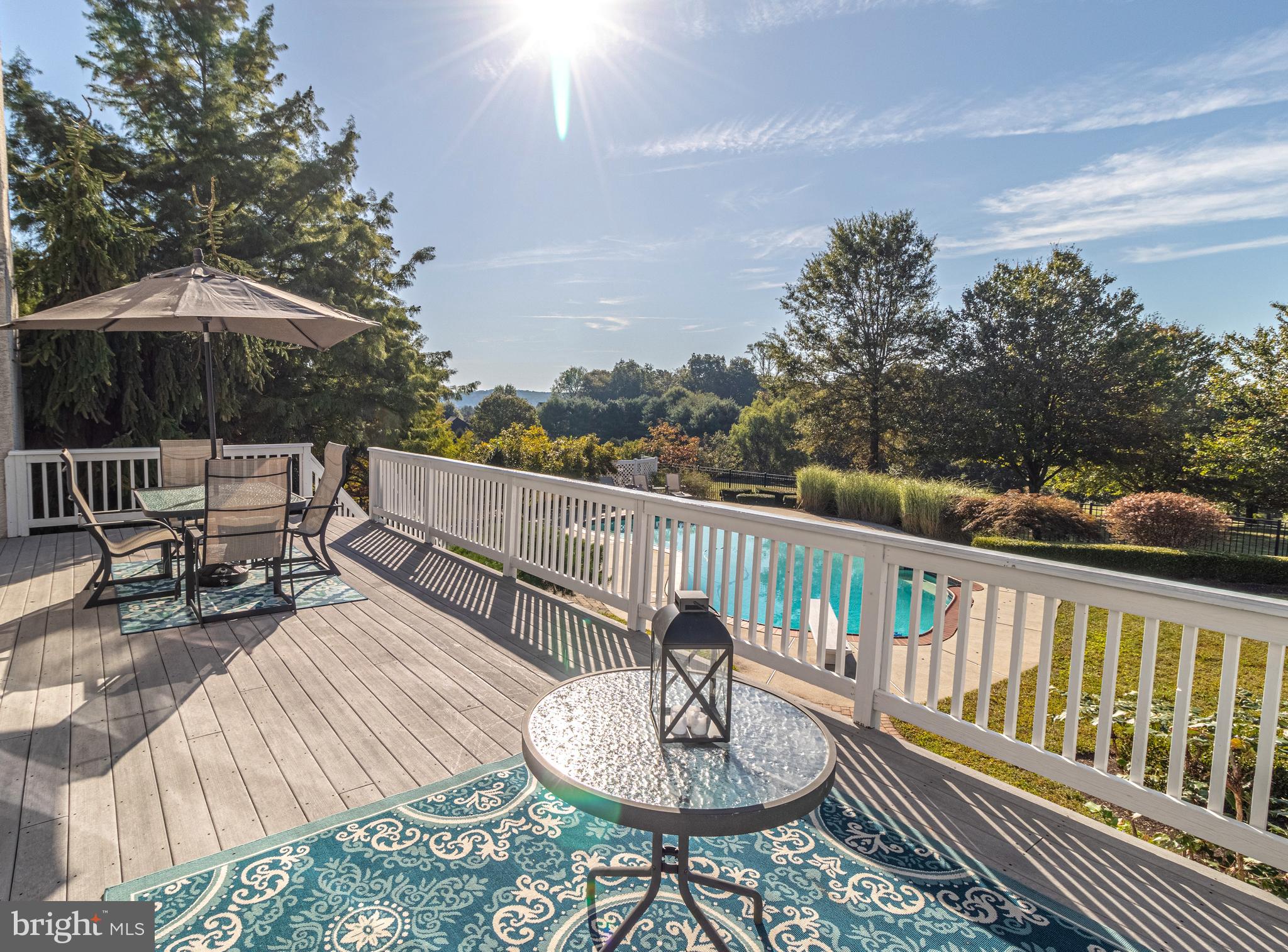 COUNTRY WALK - Residential