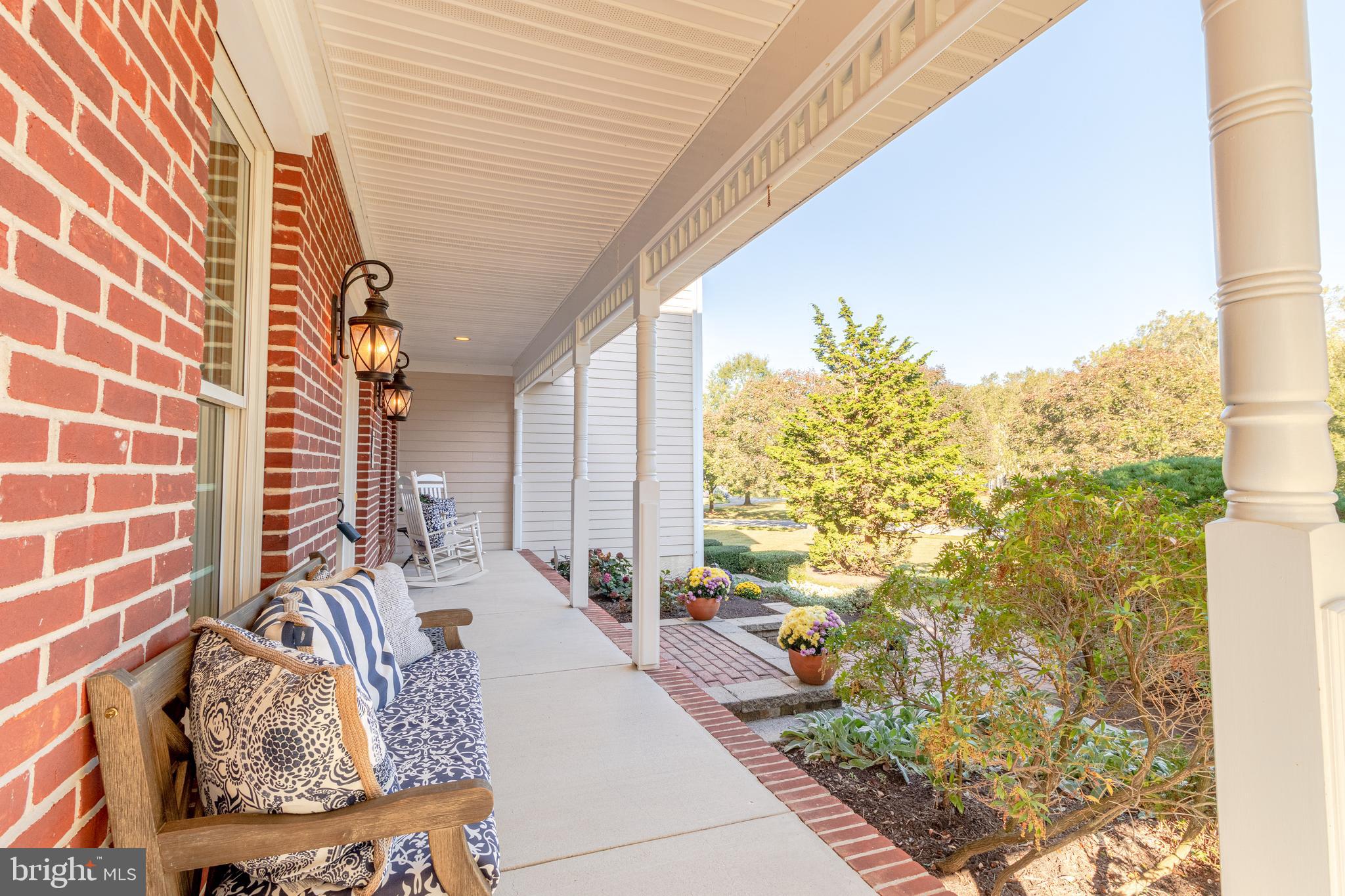 COUNTRY WALK - Residential