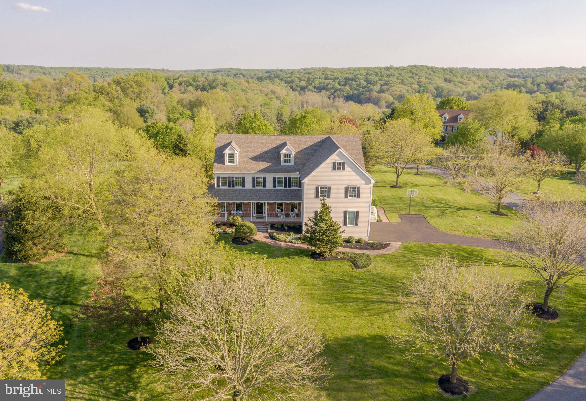 COUNTRY WALK - Residential
