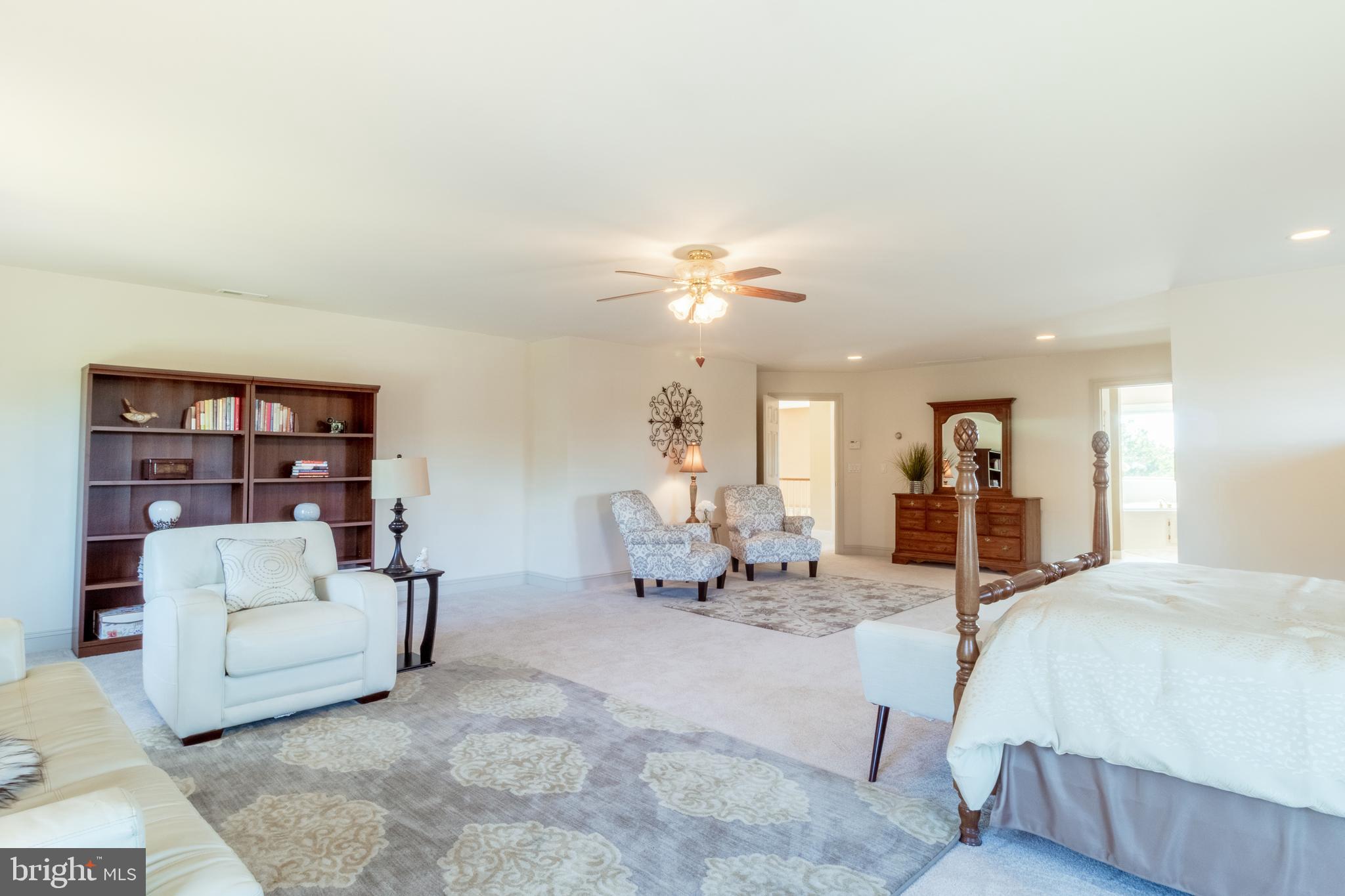 COUNTRY WALK - Residential