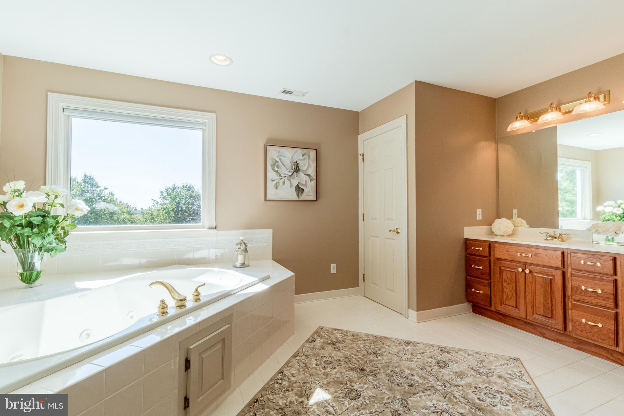 COUNTRY WALK - Residential