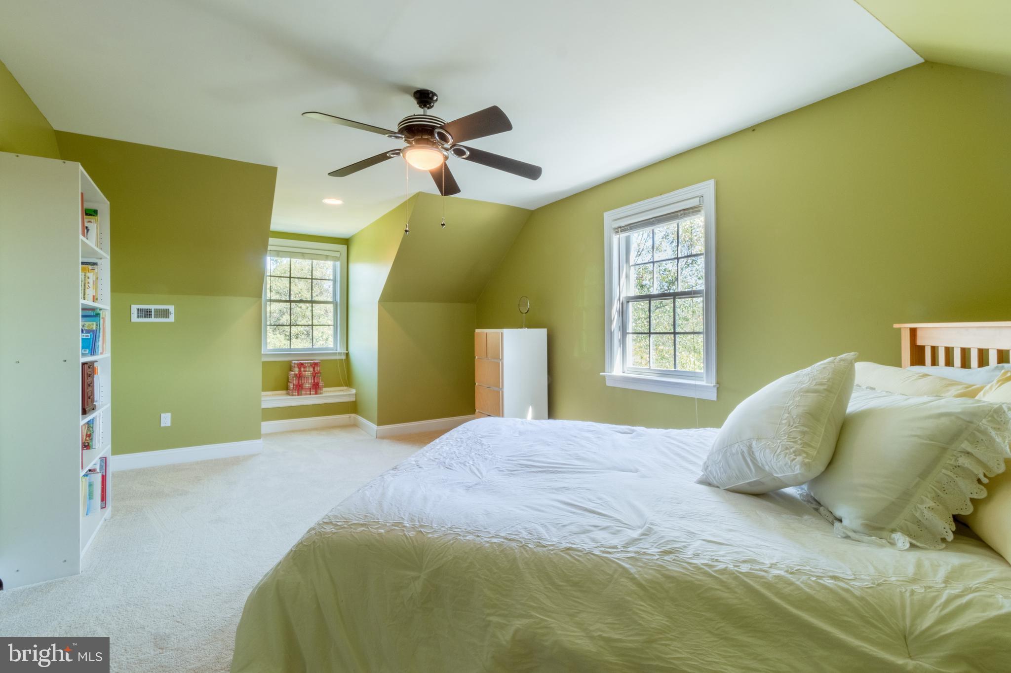 COUNTRY WALK - Residential