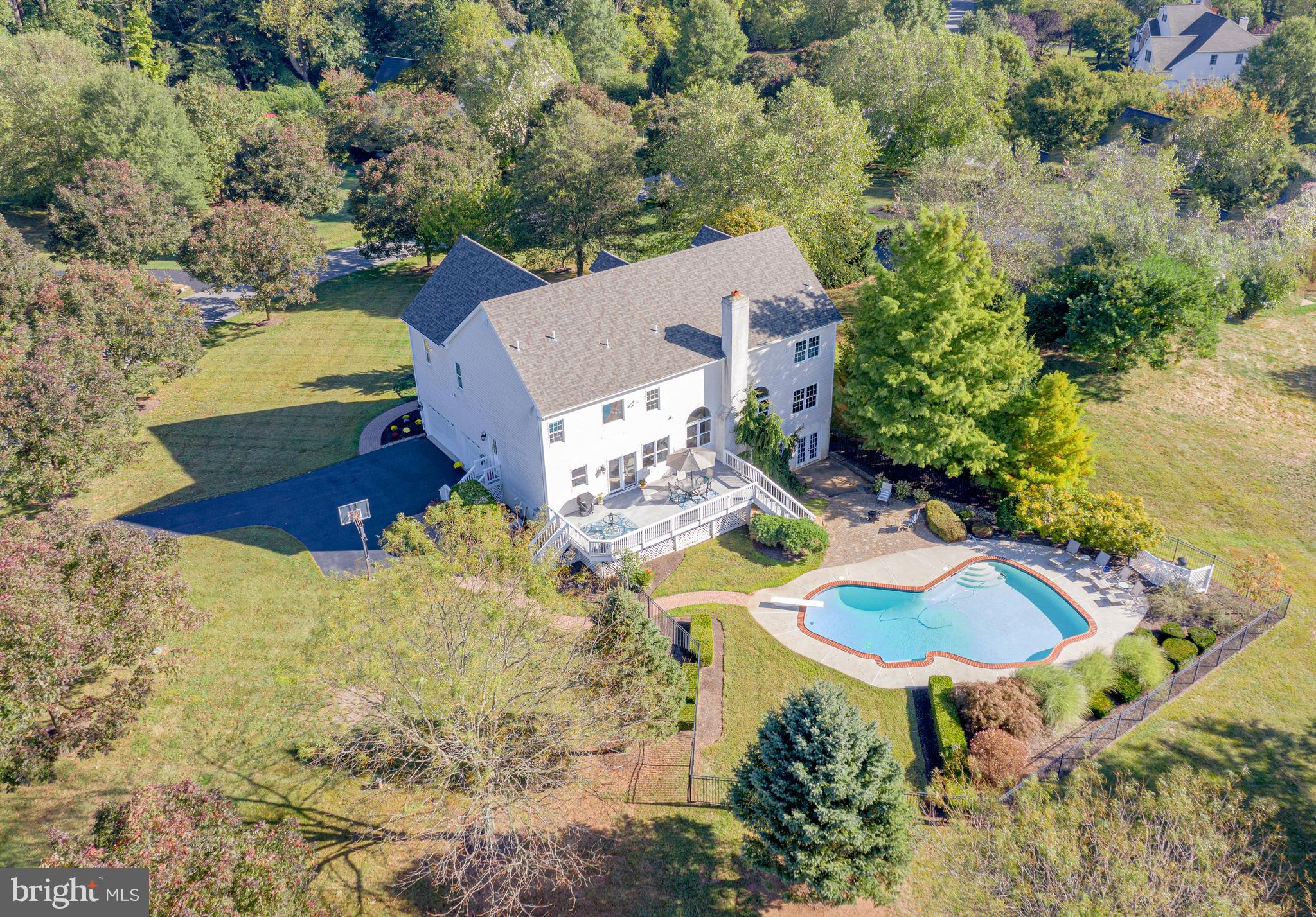 COUNTRY WALK - Residential