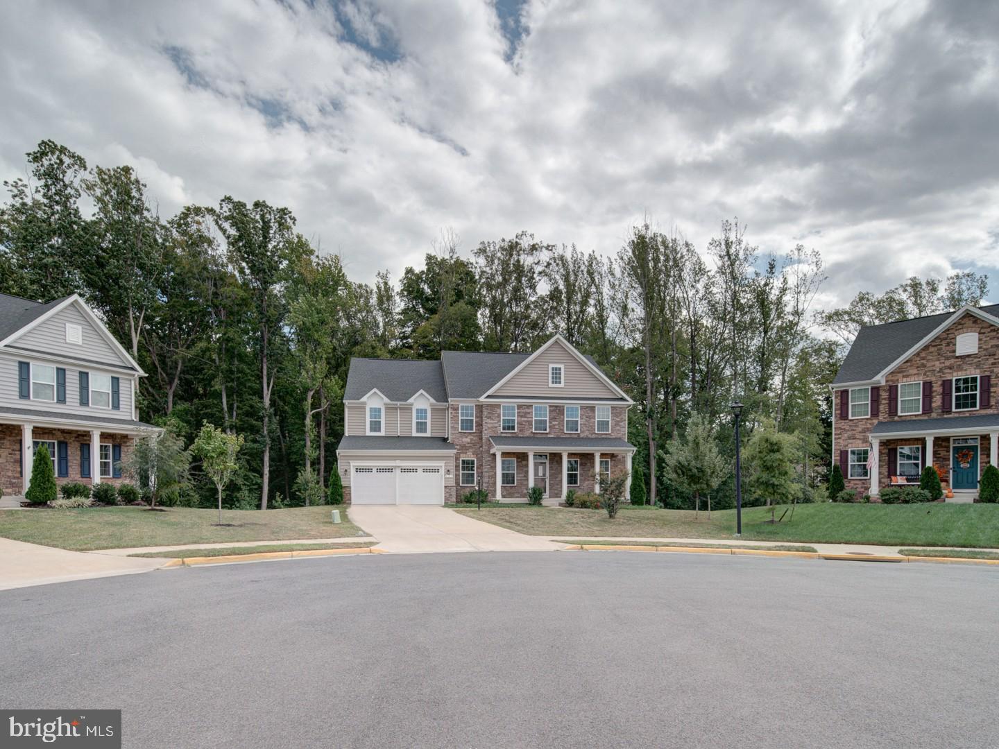121 MOUNTAIN PATH LANE