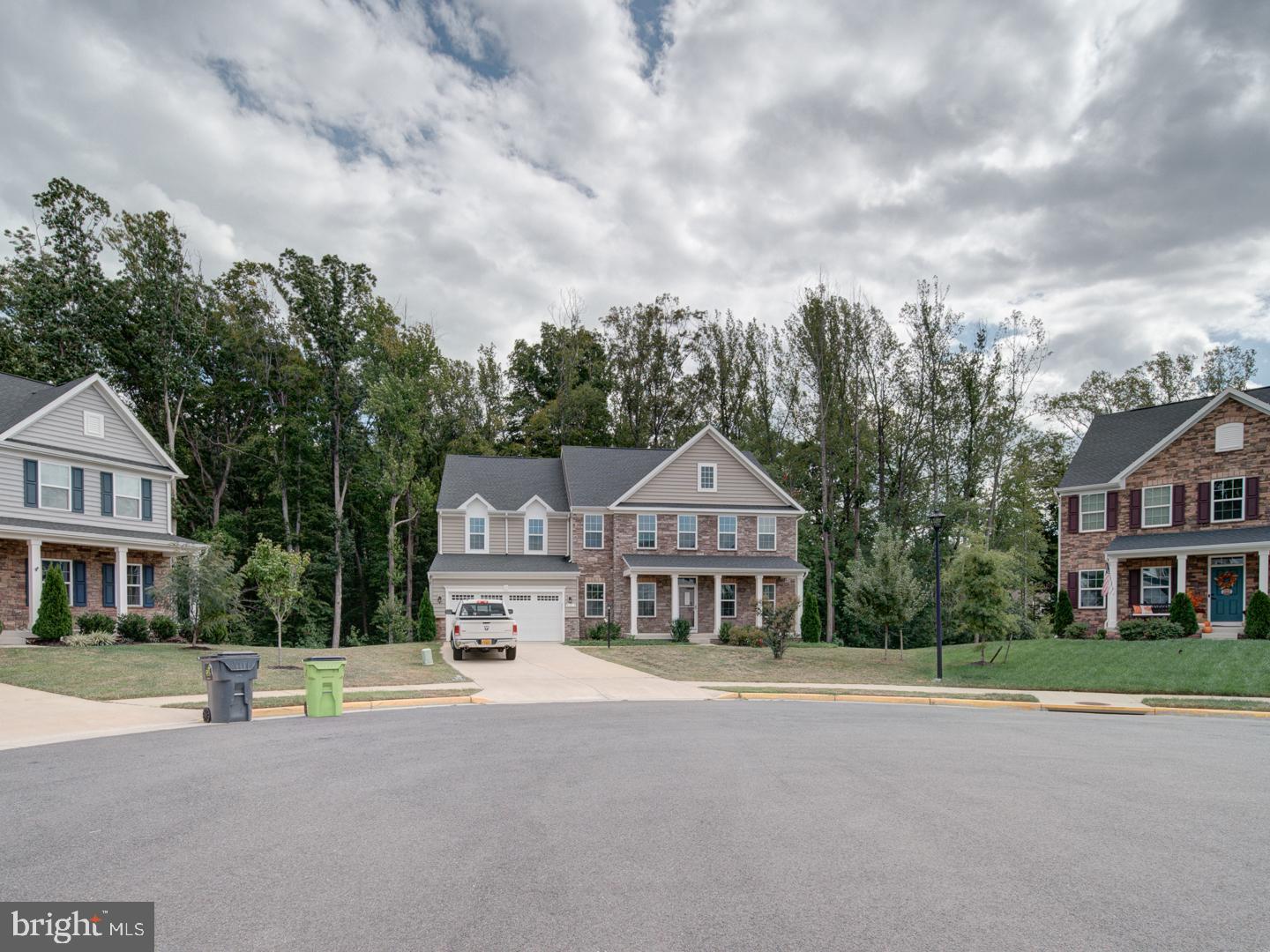 121 MOUNTAIN PATH LANE