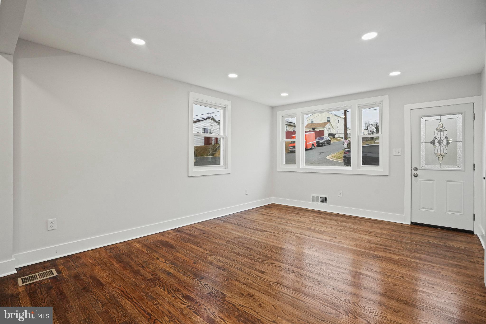 BRADBURY HEIGHTS - Residential