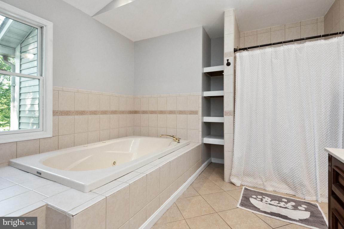 GREEN MEADOWS - Residential