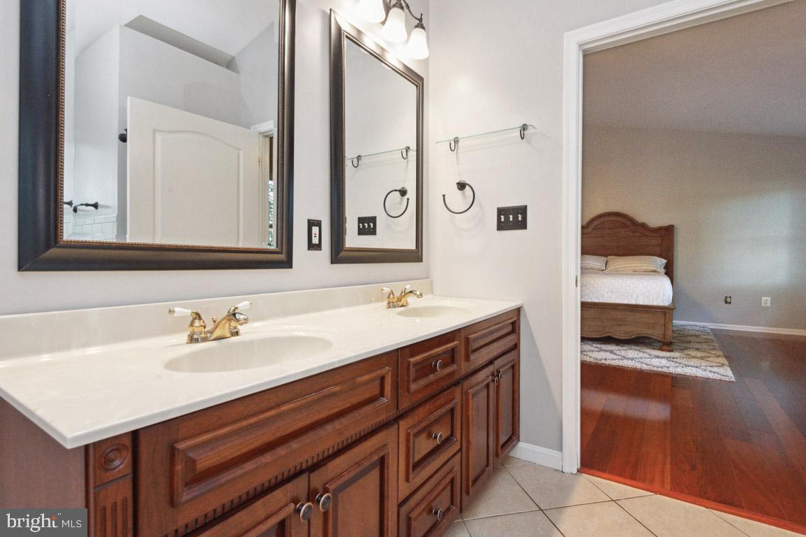 GREEN MEADOWS - Residential