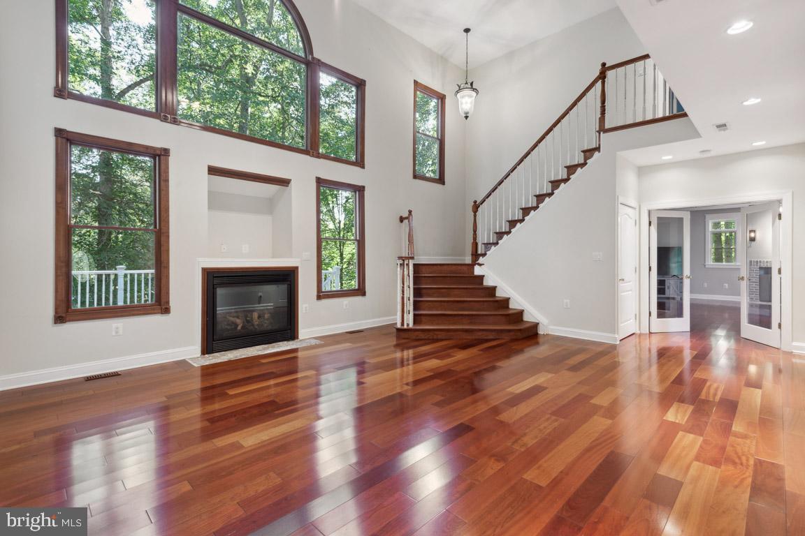 GREEN MEADOWS - Residential