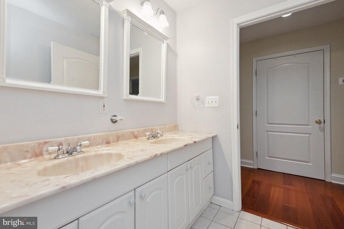 GREEN MEADOWS - Residential