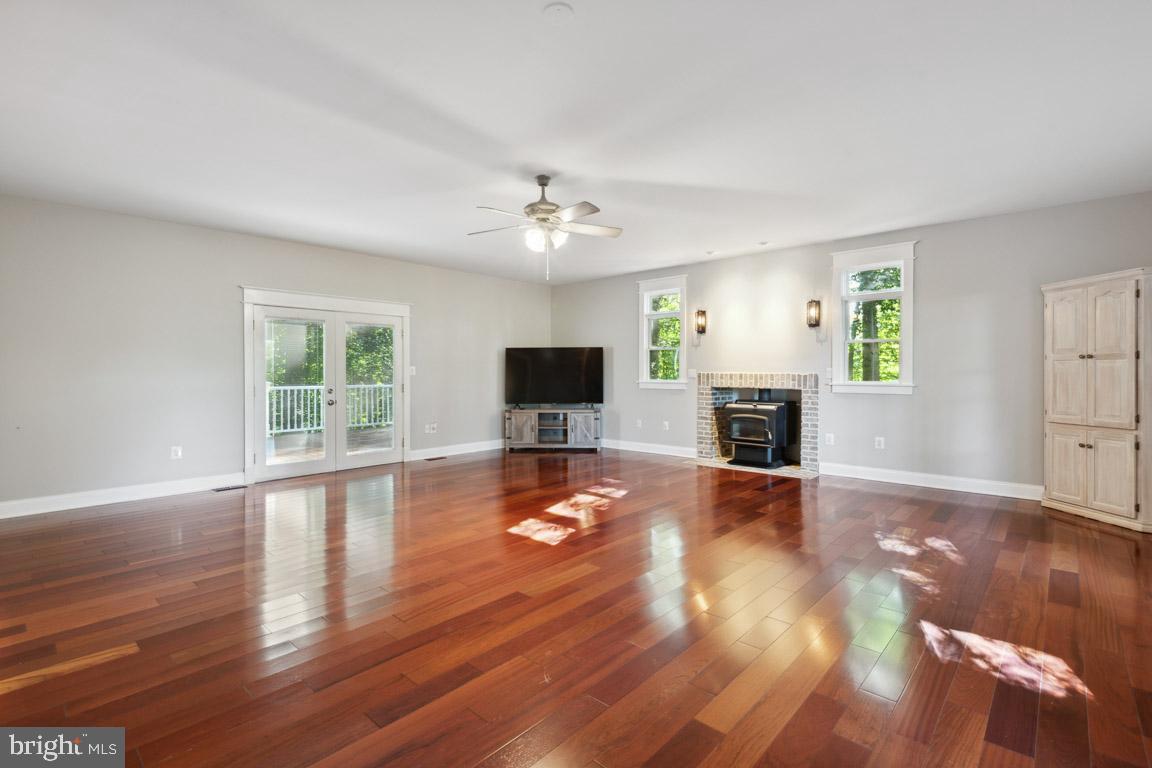 GREEN MEADOWS - Residential