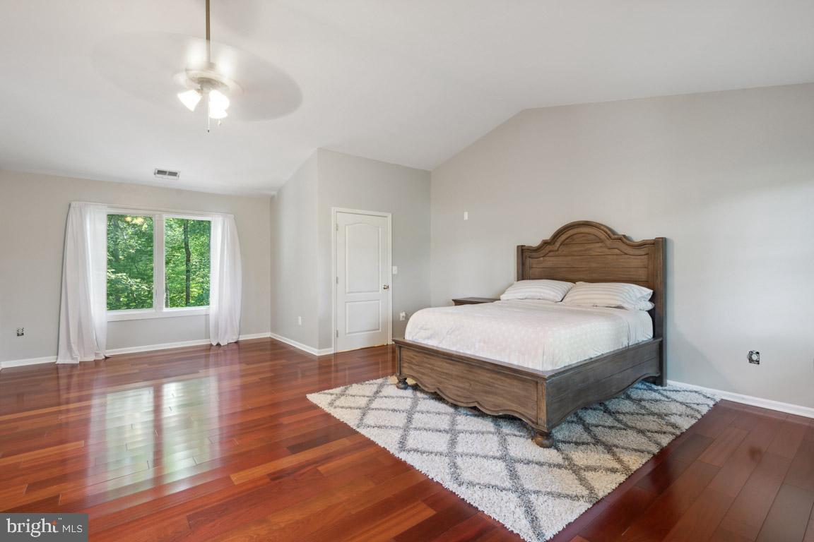 GREEN MEADOWS - Residential