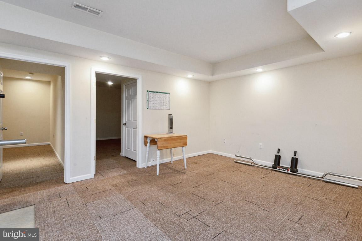 GREEN MEADOWS - Residential