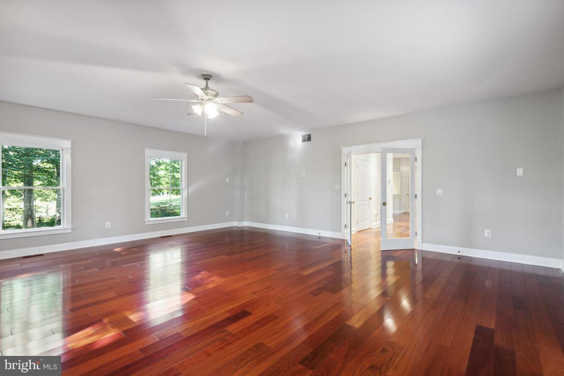 GREEN MEADOWS - Residential