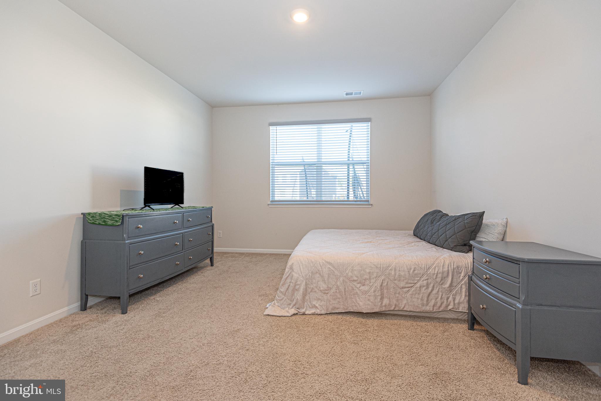 ROWENS MILL - Residential