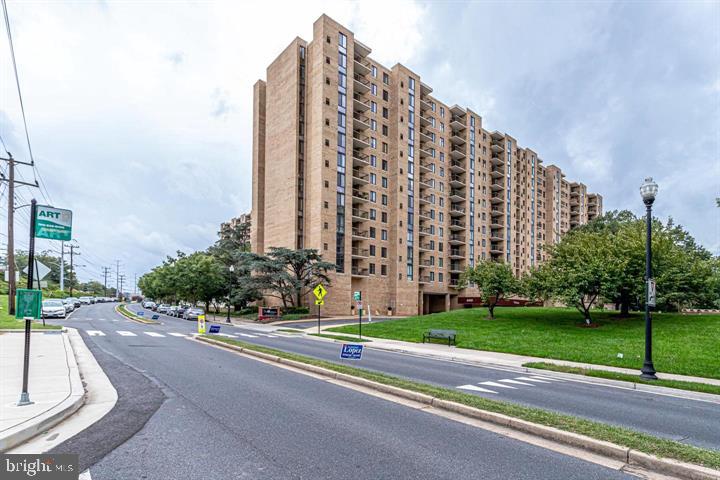 THE BRITTANY - Residential Lease