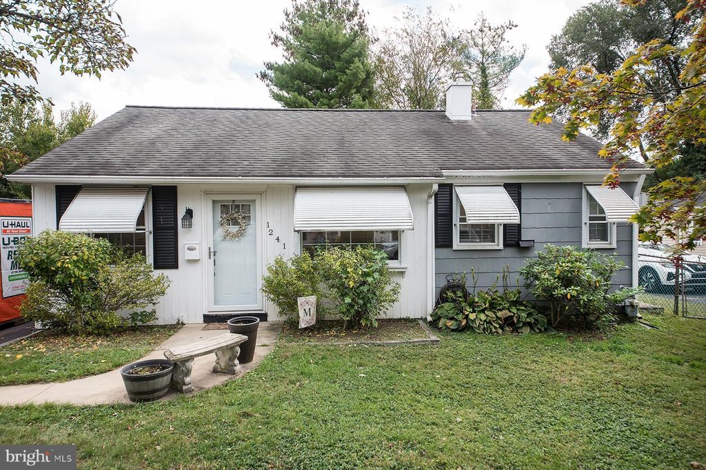 Photo of 1241 Johnston Avenue, ABINGTON, PA 19001 (MLS # PAMC2158618)