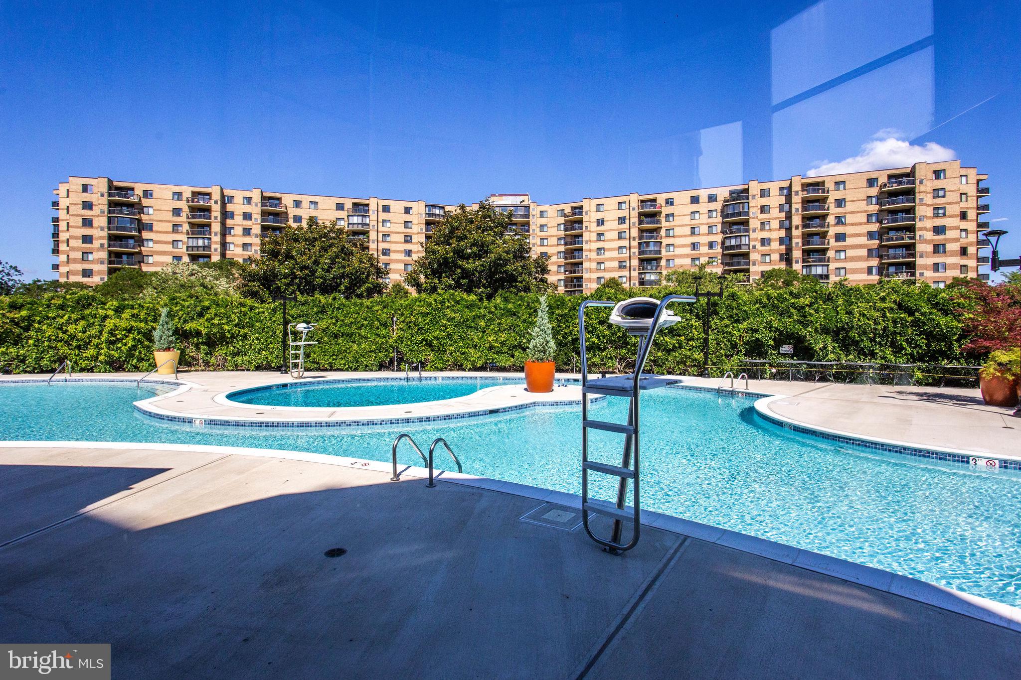 ROTONDA - Residential Lease