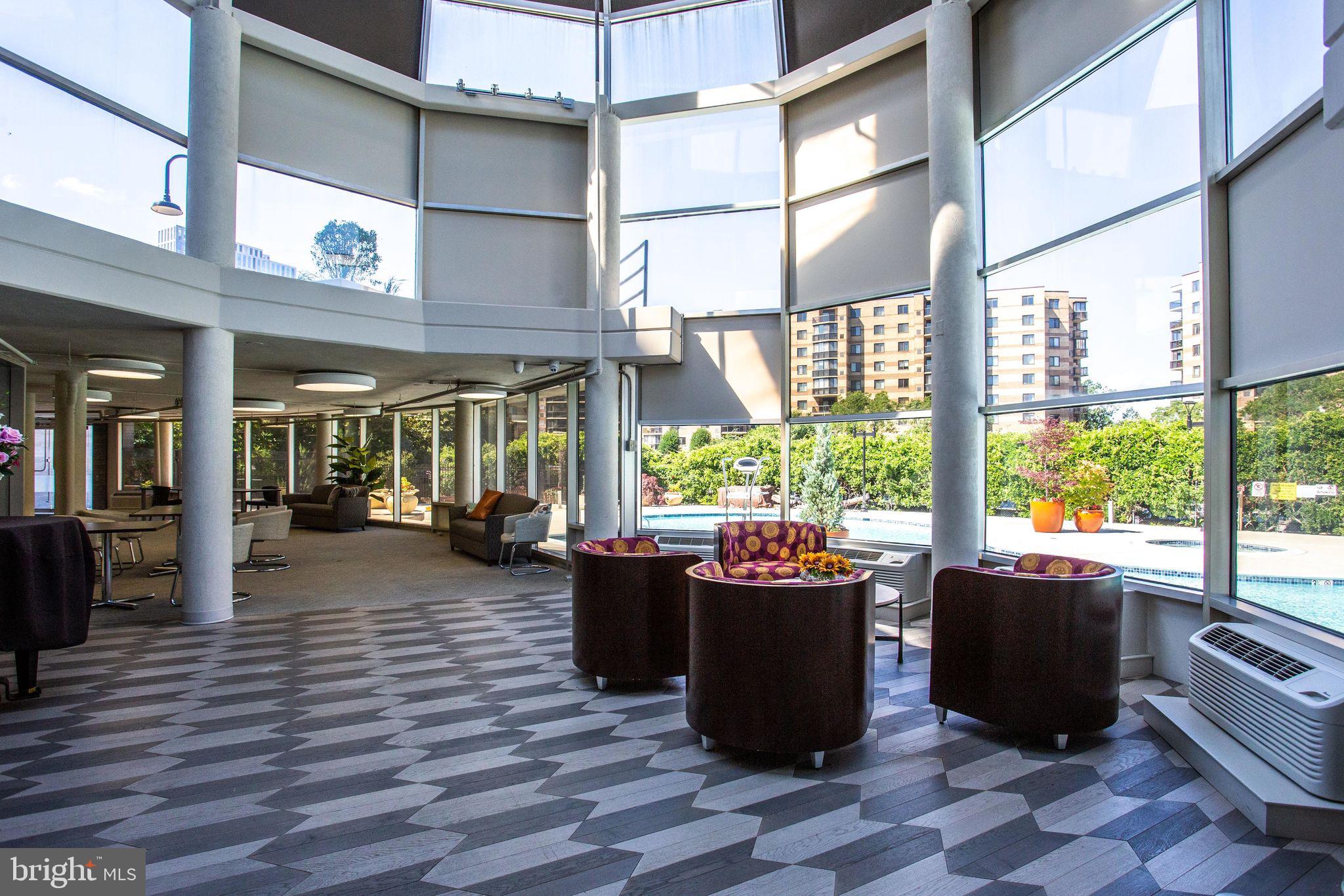 ROTONDA - Residential Lease