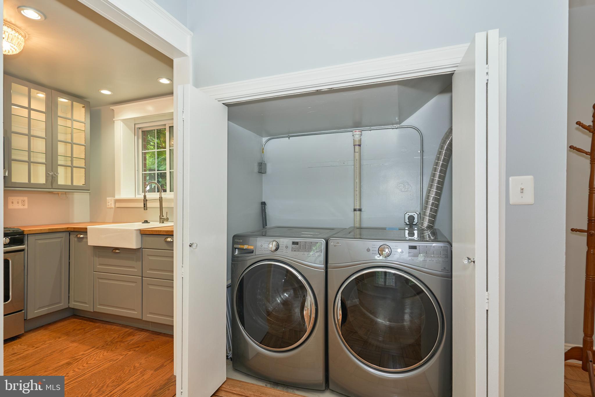 PARKFAIRFAX - Residential Lease