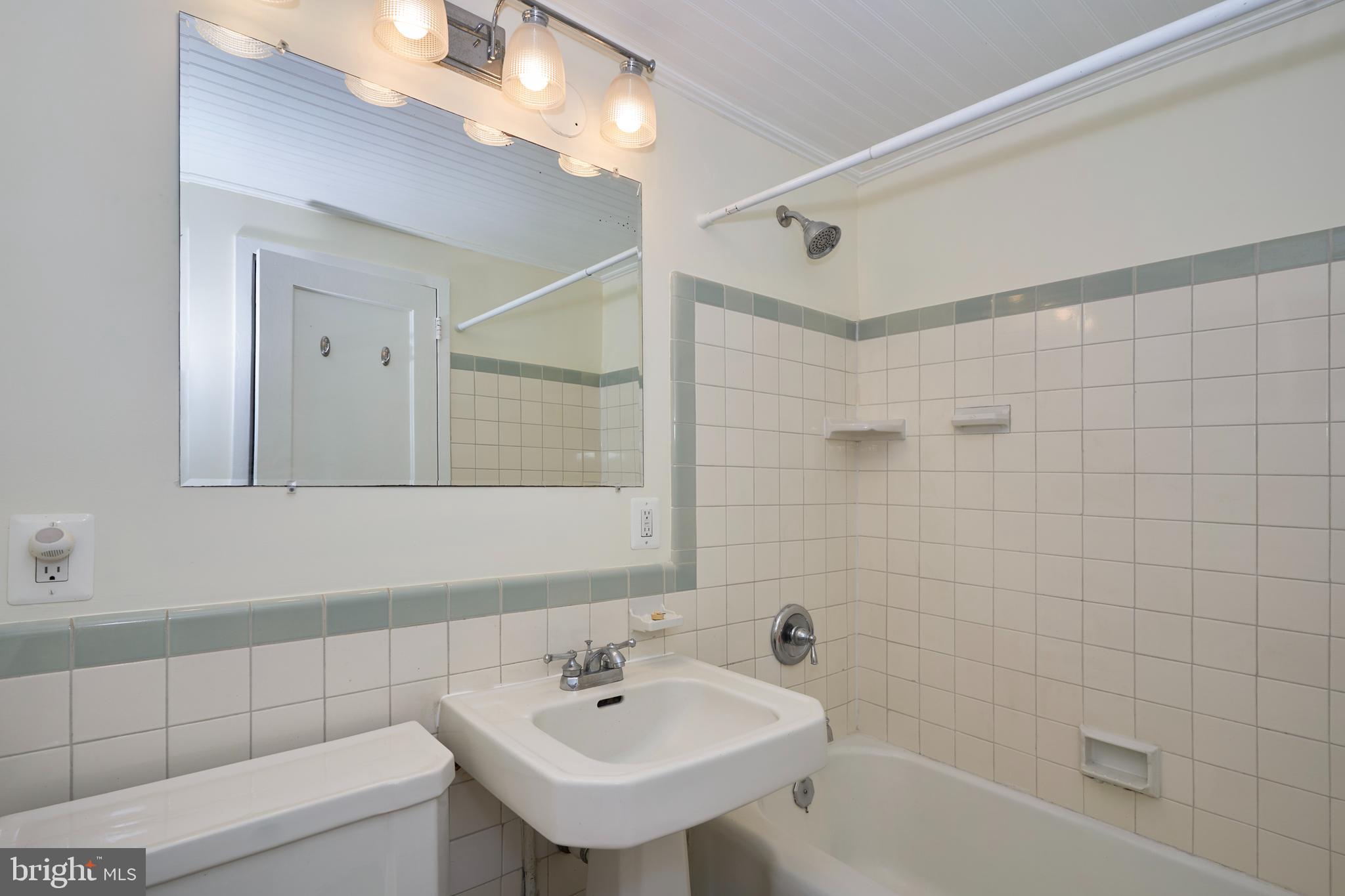 PARKFAIRFAX - Residential Lease