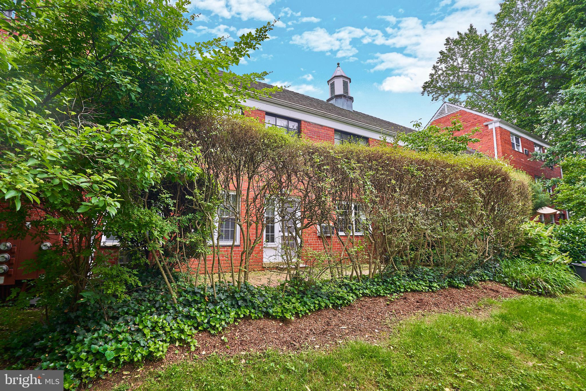 PARKFAIRFAX - Residential Lease