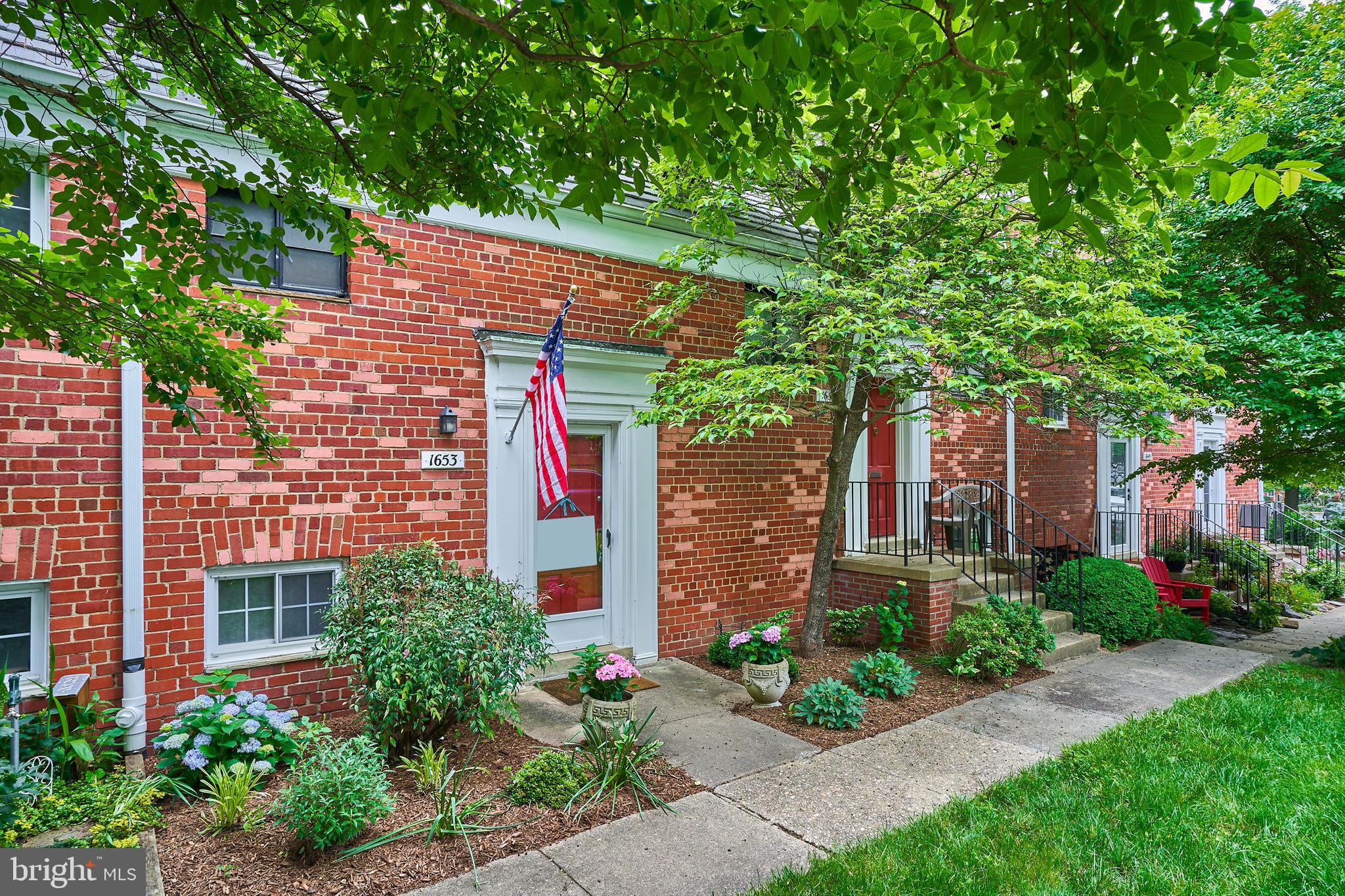 PARKFAIRFAX - Residential Lease