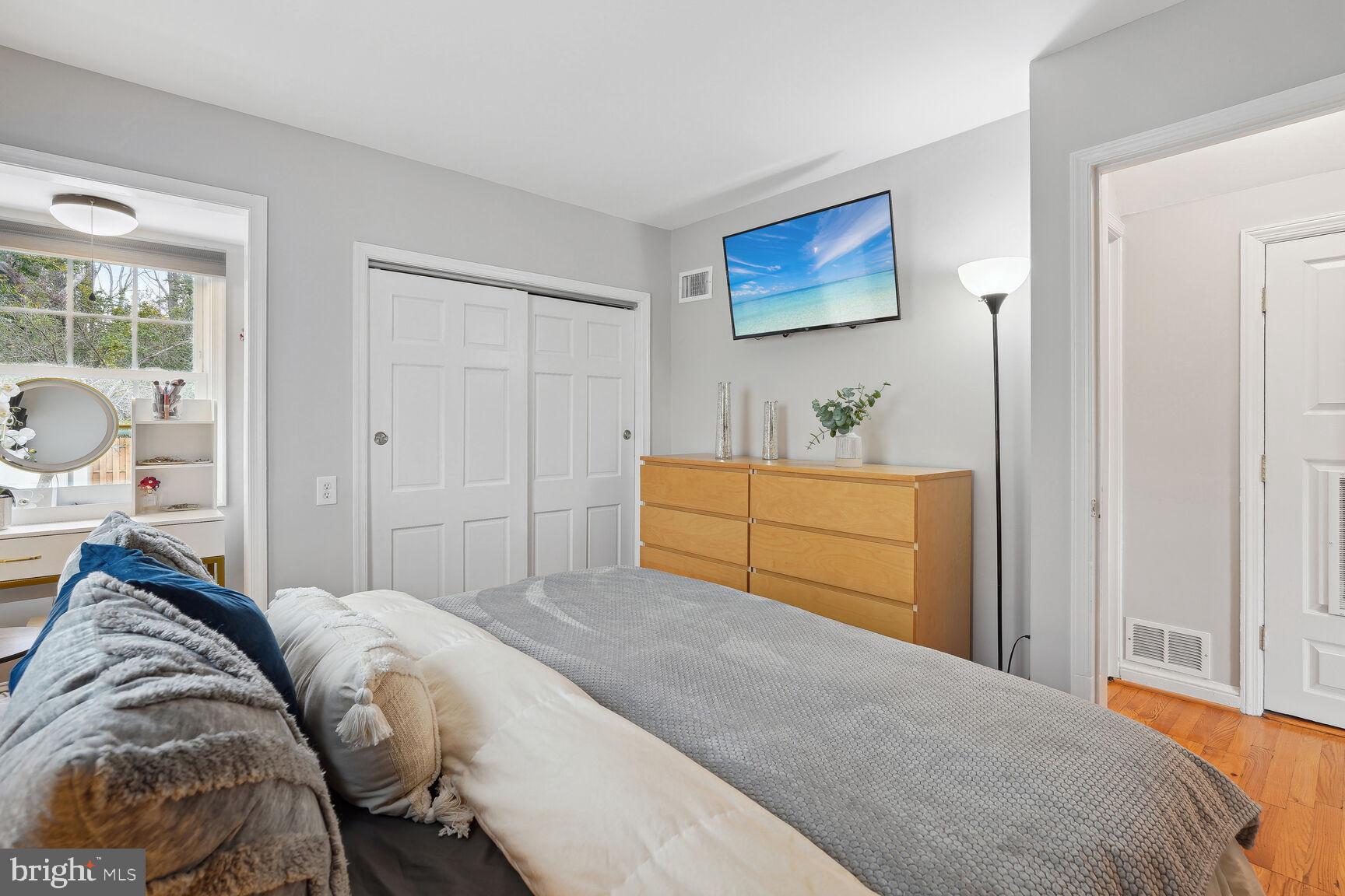 BUCKNELL MANOR - Residential