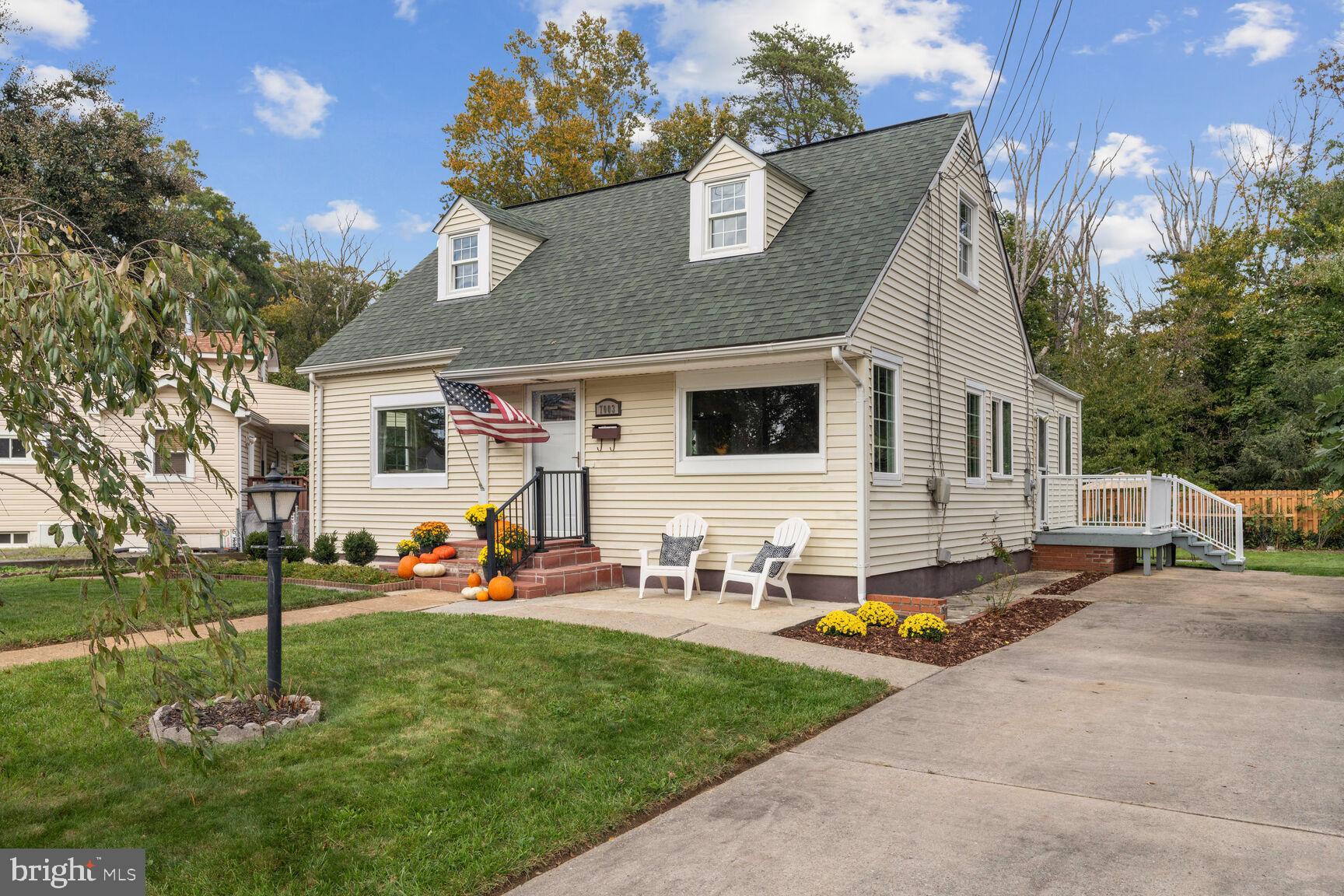 BUCKNELL MANOR - Residential